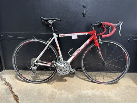 Road Bicycle — Red & White