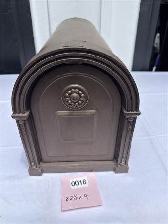 Dome-Top Metal Mailbox